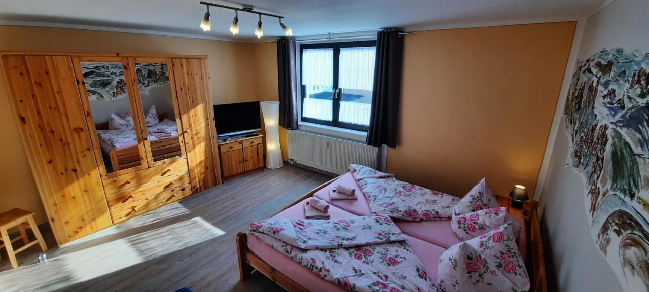 Ferienhaus Und Ferienwohnung Buettner Rathmannsdorf Esterno foto