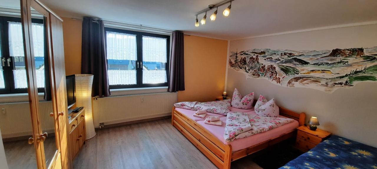 Ferienhaus Und Ferienwohnung Buettner Rathmannsdorf Esterno foto